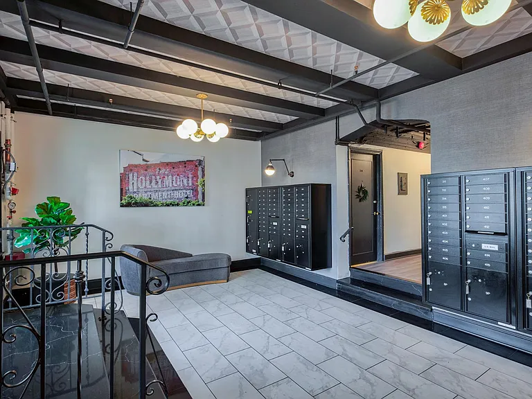 Hollymont Apartments — Photo 13