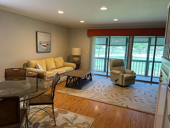 4th image of 18430 SE Wood Haven Ln #18430H
