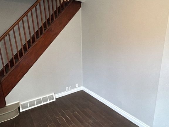 4th image of 3 Cameron Ave