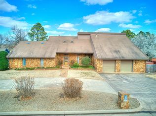 2402 Robinwood Pl, Shawnee, OK 74801