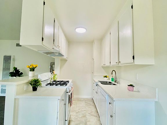 Update kitchen.