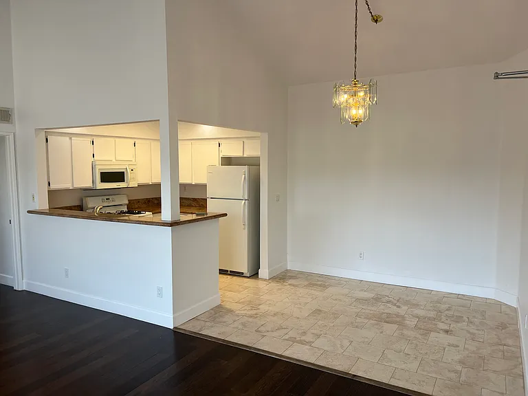 1517 Armacost Ave #301 — Photo 9