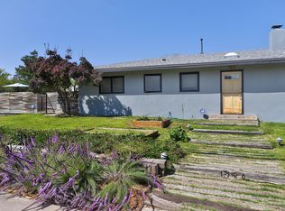 1720 Ridgecrest Dr SE, Albuquerque, NM 87108