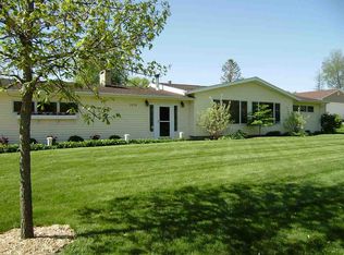 1818 Four Winds Dr, Cedar Falls, IA 50613