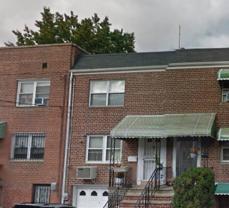 1st image of 825 E 232nd St