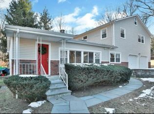 4 Azalea Dr, Putnam Valley, NY 10579