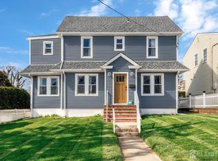 51 Dartmouth St, Edison, NJ 08837