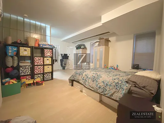 Rented by ZealEstate Group Inc | media 14