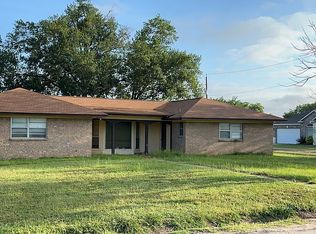 300 Bullard St, Madisonville, TX 77864