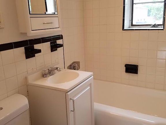4th image of 72 Saint Paul St #6C