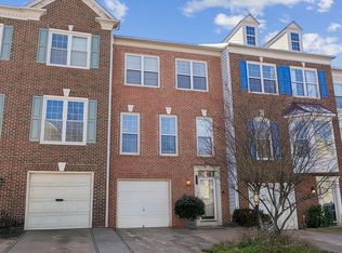 6345 Burgundy Leaf Ln, Alexandria, VA 22312