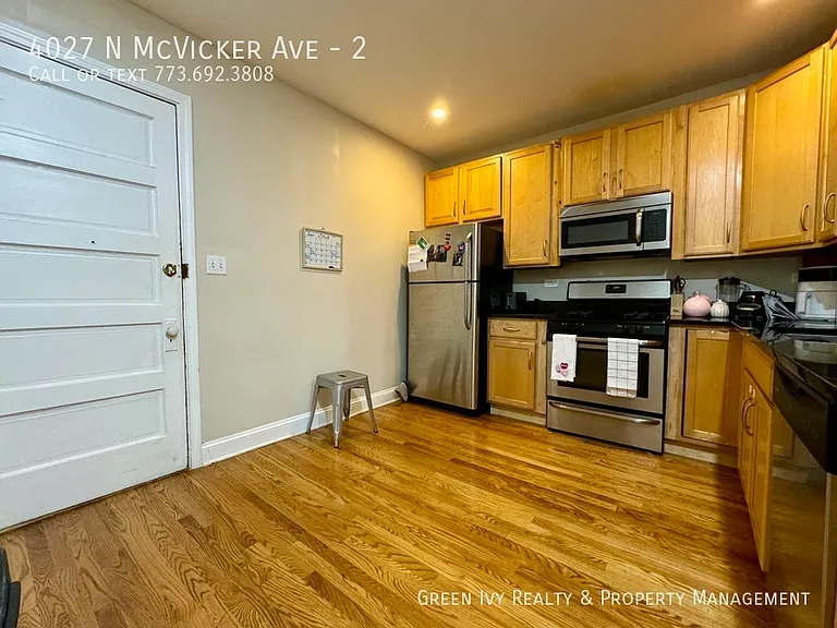 4027 N McVicker Ave #2 — Photo 2