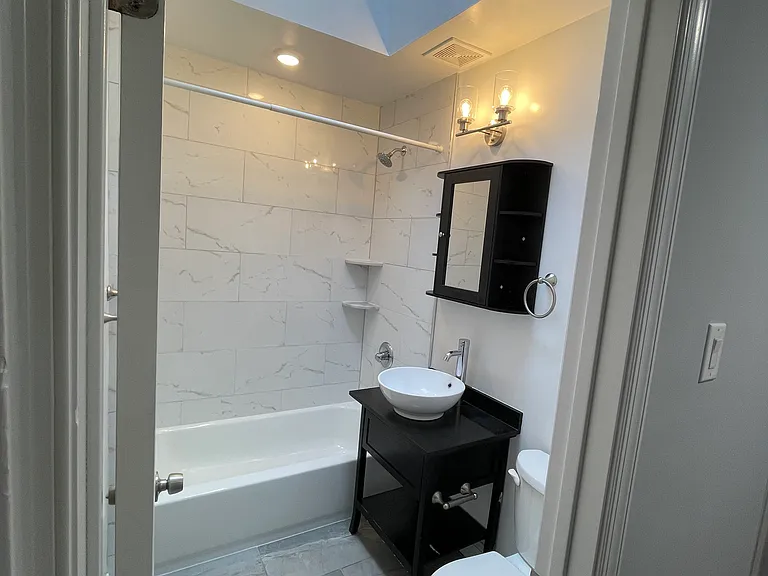4712 Lansing St — Photo 13