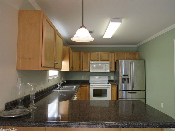 5th image of 212 Saunders Dr