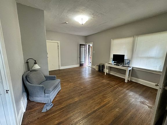 3rd image of 568 E 101st St APT 1