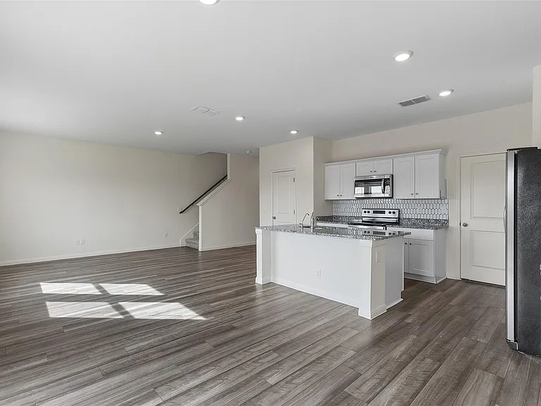 195 Bracken Ln — Photo 5
