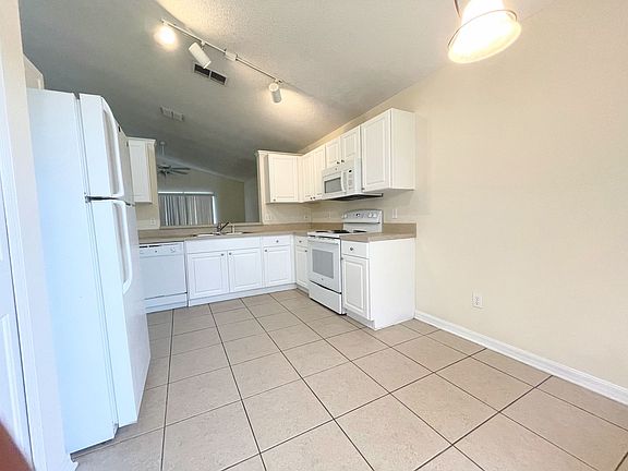 5th image of 2465 Winchester Blvd