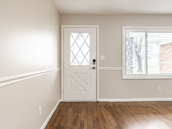 2nd image of 2928 Cicero Rd