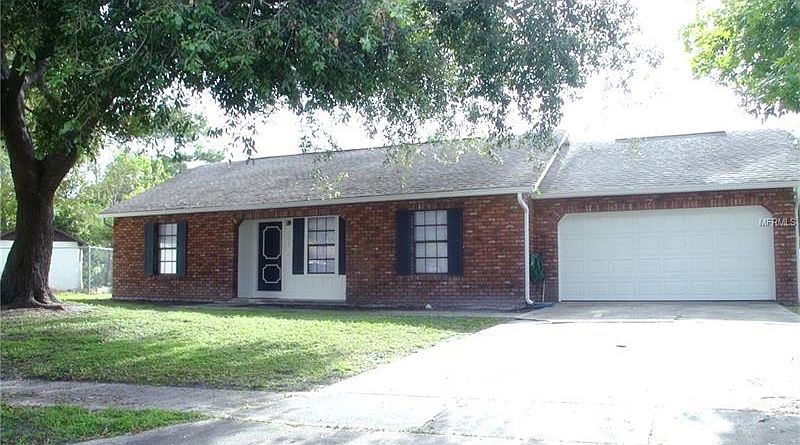 1st image of 207 Spoonwood Ct