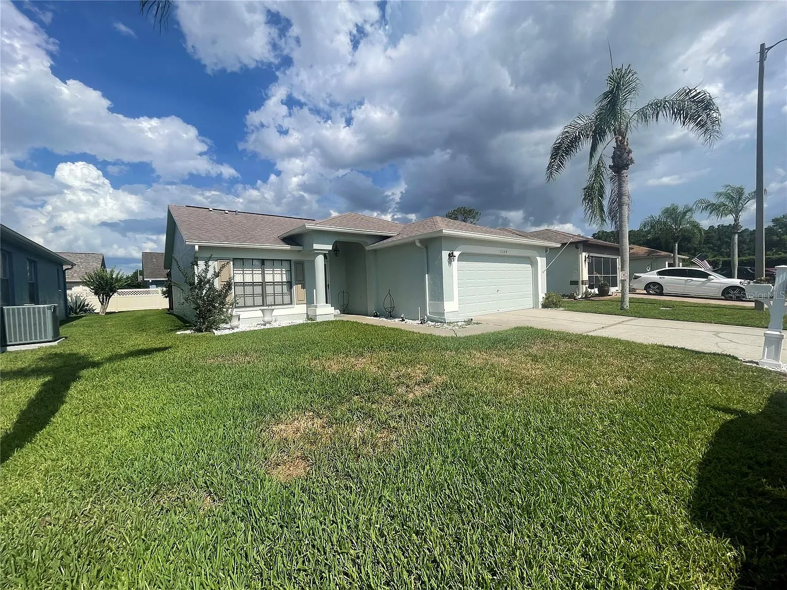 3 bed, 2.0 bath, 1290 sqft, $2,195 — Photo 2