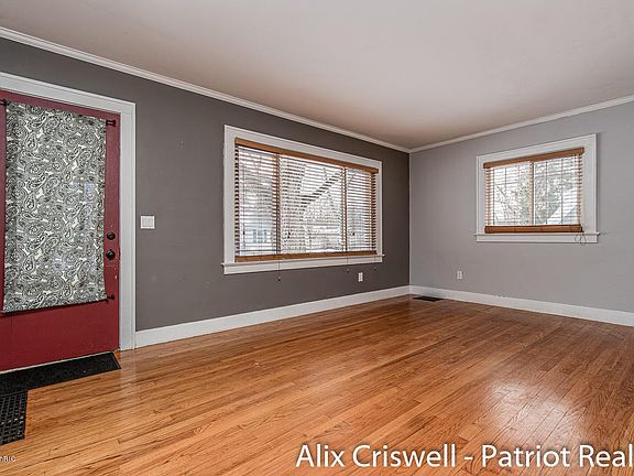5th image of 1702 McDonald St NW
