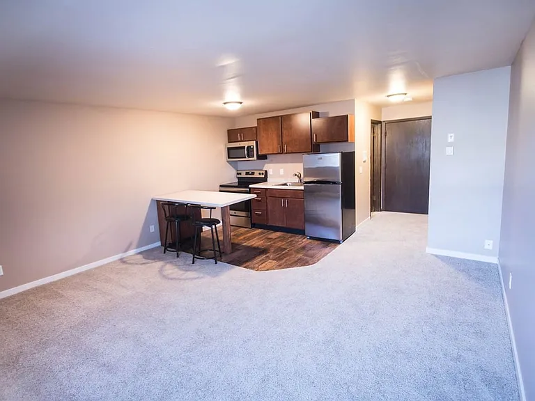 Courtyard Apartments — Photo 21