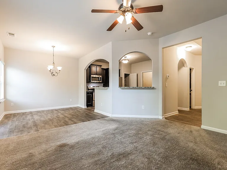 285 Magnaview Dr — Photo 4