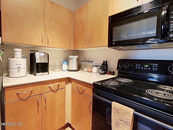 3rd image of 8290 Gate Pkwy W Unit 309