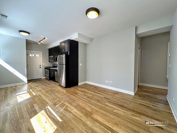 2nd image of 2205 W Eastwood Ave APT 1W