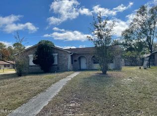 801 Shirley Dr, Gulfport, MS 39503