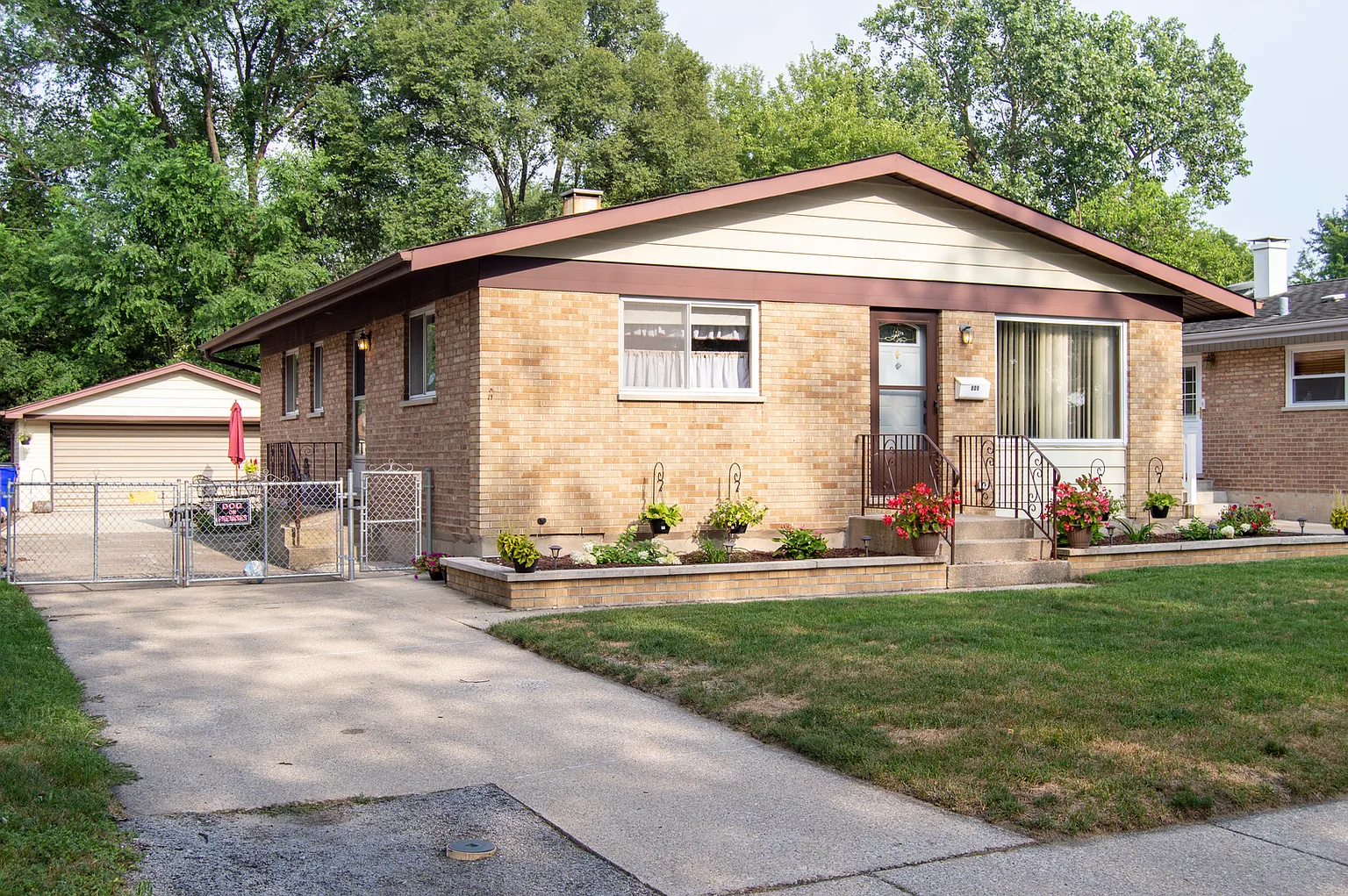 809 Sunnyside Ave photo 1