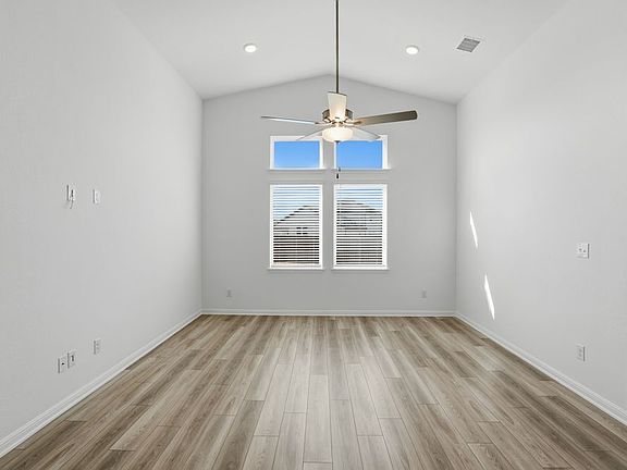 5th image of 102 Childress St