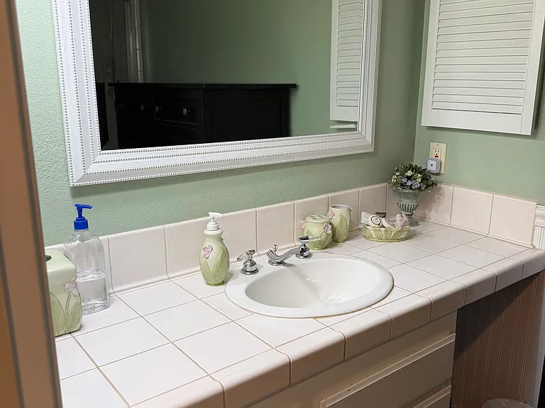 16 Cobblestone Ct #B — Photo 17