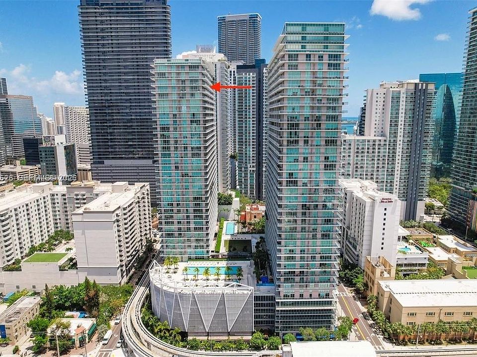 1st image of 1111 SW 1st Ave APT 1422