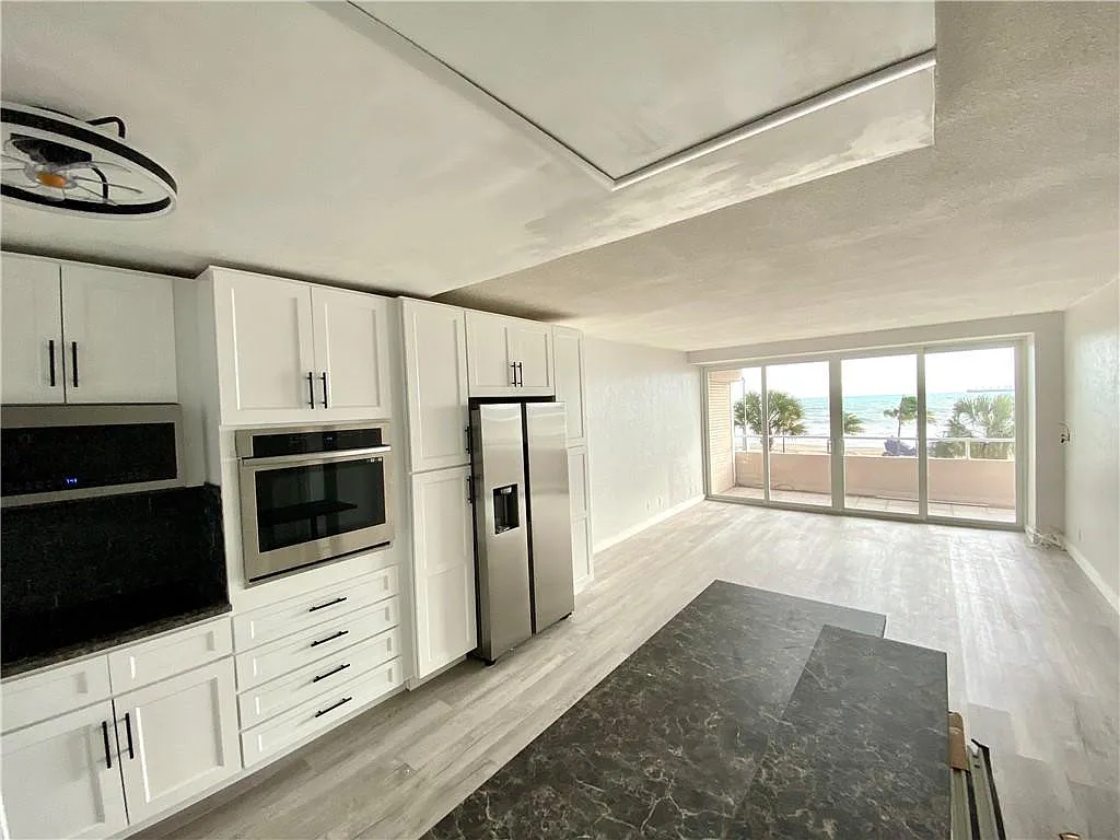 1 bed, 1.0 bath, 795 sqft, $3,250 — Photo 1