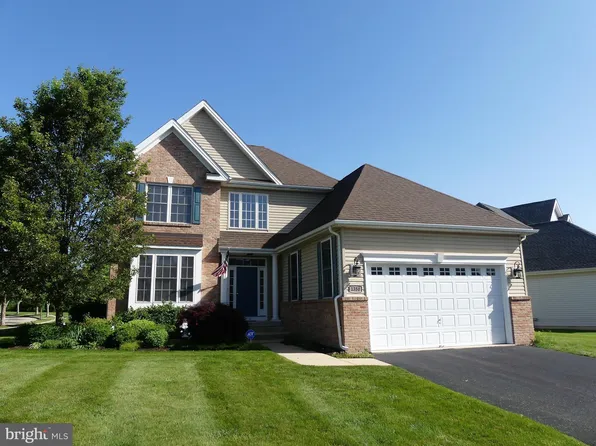 1350 Creekside Ln, Quakertown, PA 18951