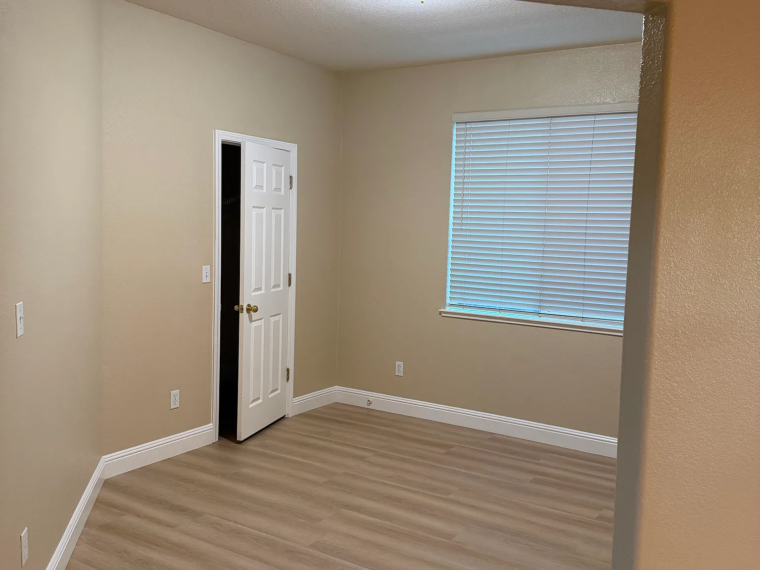 4 bed, 2.5 bath, 2769 sqft, $2,950 — Photo 4