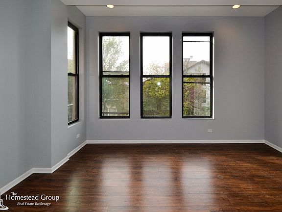 5th image of 1059 W Grand Ave #4S