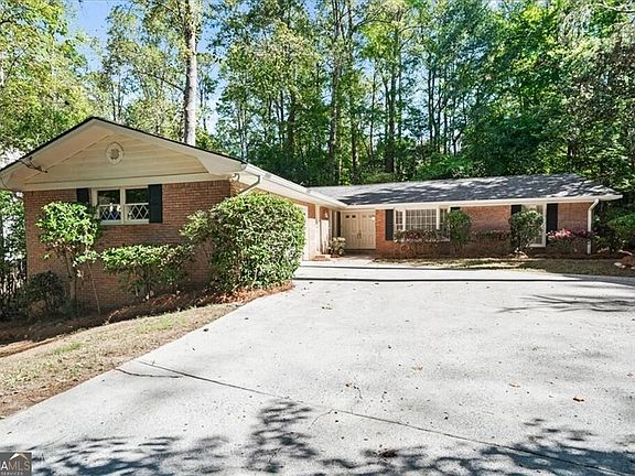 2nd image of 3474 Sunderland Cir NE