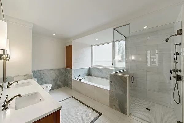 Sold by Nest Seekers International | media 12