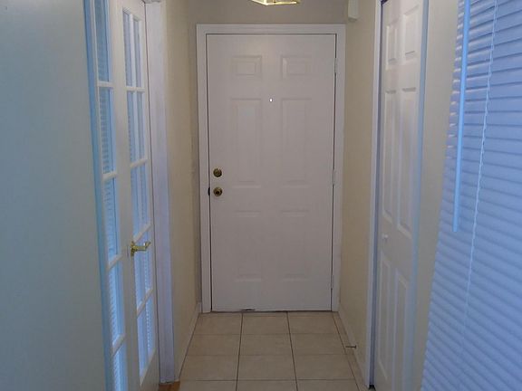 5th image of 1614 SW Neptune Ave