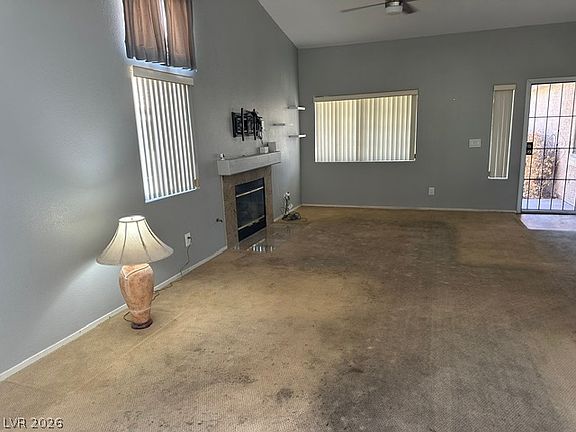 5th image of 686 Skyline Rd