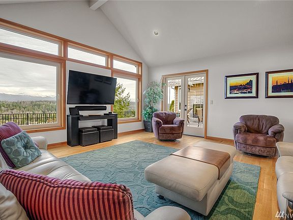 4th image of 10704 177th Avenue Ct E