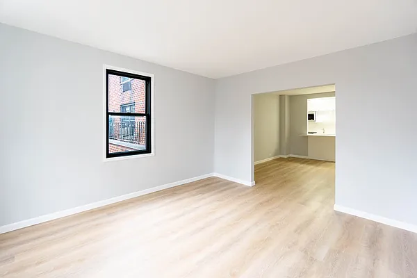 Sold by Aventana | media 4