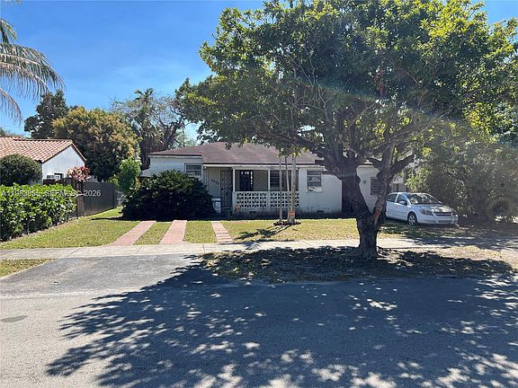 3rd image of 4420 SW 3rd St