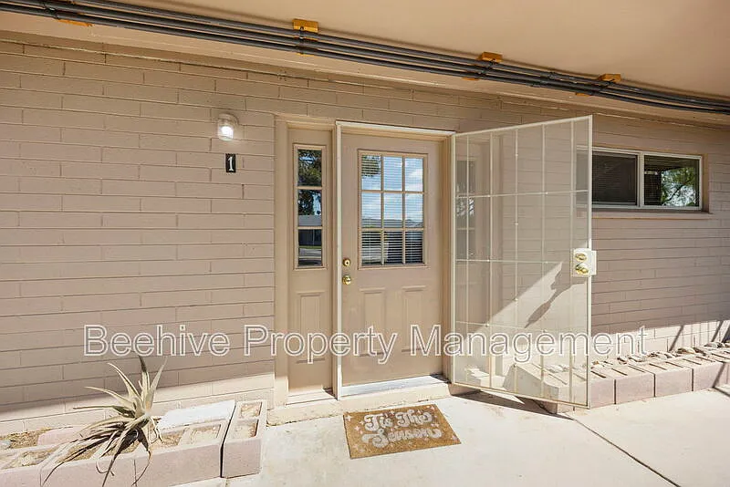 430 W 3rd St — Photo 3