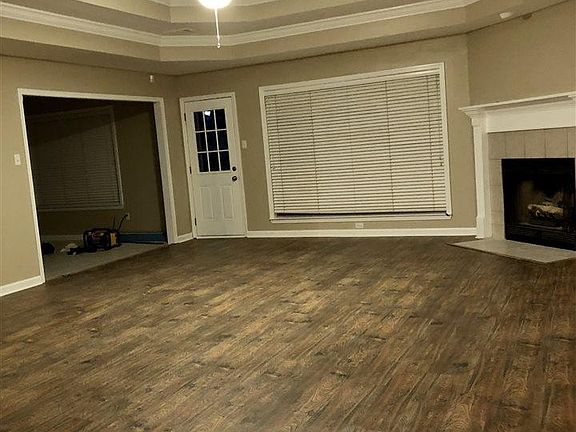 4th image of 7216 Park Meadows Dr