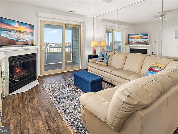 3rd image of 201 S Heron Dr #9G7