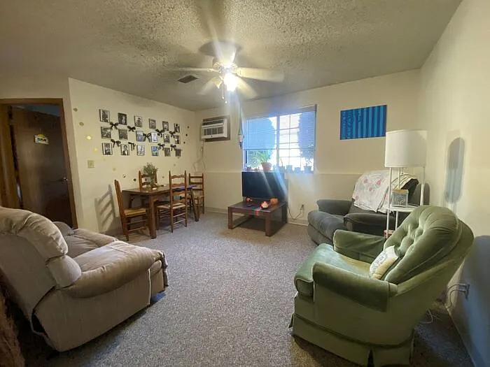 631 S Van Buren St #14 — Photo 9