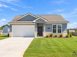 211 Ivy Glen Dr, Perry, GA 31069